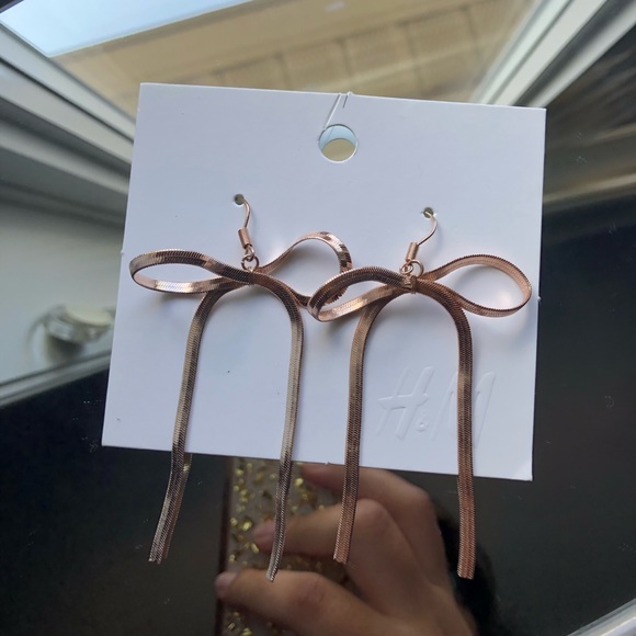 Rose Gold Bow Earrings - Picture 2 of 2